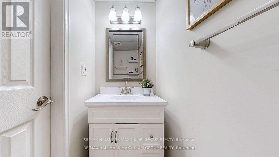 25 Sandusky Crescent, Aurora, Ontario  L4G 3N3 - Photo 15 - N12713830