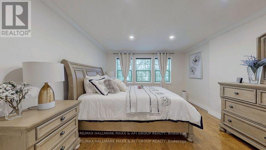 25 Sandusky Crescent, Aurora, Ontario  L4G 3N3 - Photo 17 - N12713830