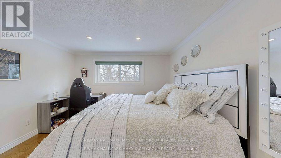 25 Sandusky Crescent, Aurora, Ontario  L4G 3N3 - Photo 24 - N12713830