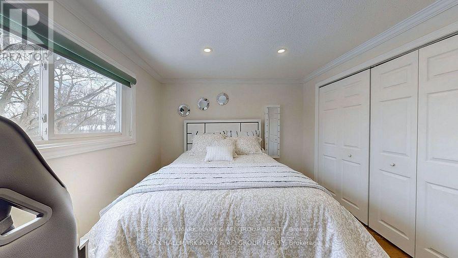 25 Sandusky Crescent, Aurora, Ontario  L4G 3N3 - Photo 25 - N12713830