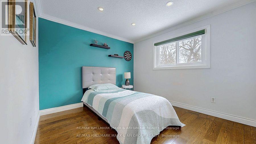 25 Sandusky Crescent, Aurora, Ontario  L4G 3N3 - Photo 26 - N12713830