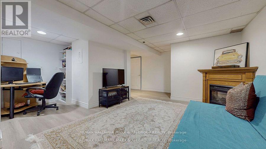 25 Sandusky Crescent, Aurora, Ontario  L4G 3N3 - Photo 34 - N12713830