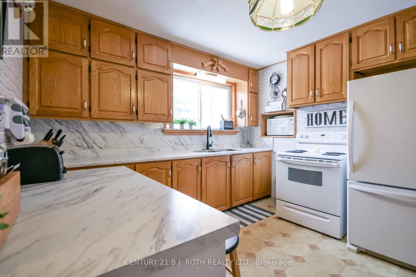 27 Simcoe Street, Orillia, Ontario  L3V 1G5 - Photo 2 - S12713688