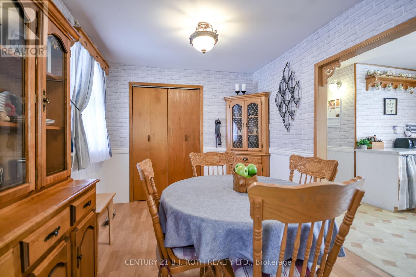27 Simcoe Street, Orillia, Ontario  L3V 1G5 - Photo 6 - S12713688