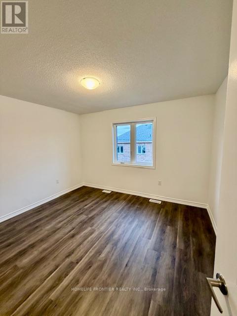 9 Vinewood Crescent, Barrie, Ontario  L9J 0B7 - Photo 16 - S12713836