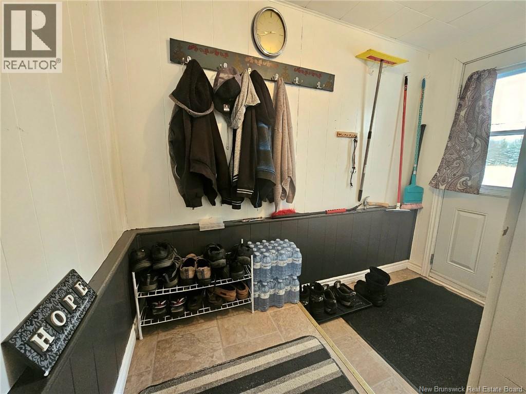 851 Helen, Bathurst, New Brunswick  E2A 2E6 - Photo 12 - NB132434