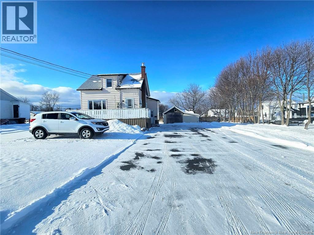 851 Helen, Bathurst, New Brunswick  E2A 2E6 - Photo 2 - NB132434