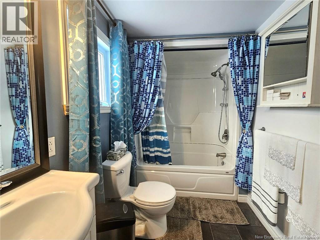 851 Helen, Bathurst, New Brunswick  E2A 2E6 - Photo 24 - NB132434