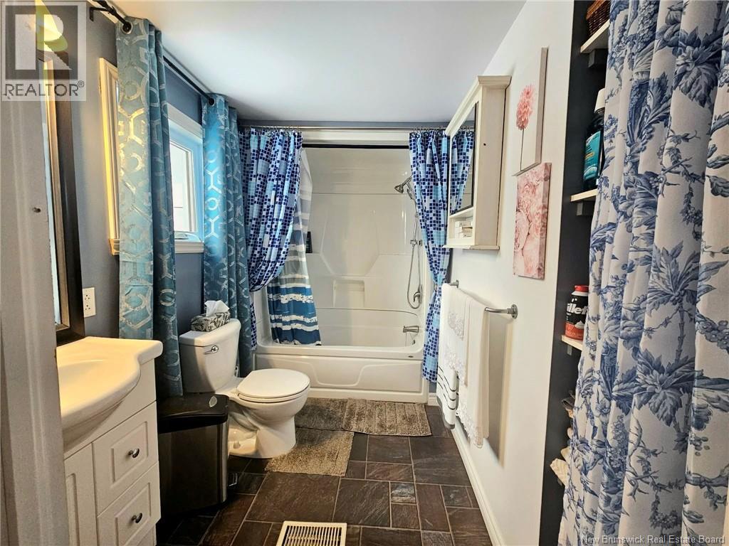851 Helen, Bathurst, New Brunswick  E2A 2E6 - Photo 27 - NB132434