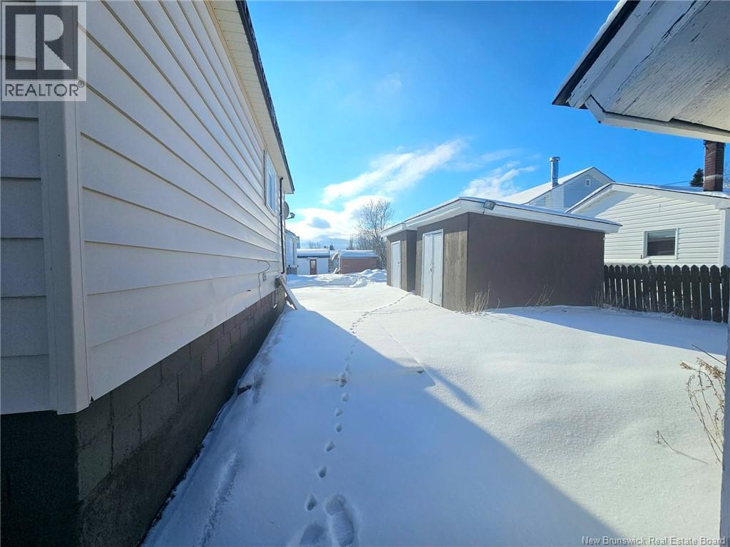 851 Helen, Bathurst, New Brunswick  E2A 2E6 - Photo 9 - NB132434