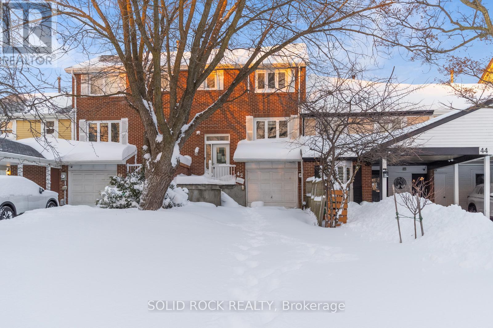 42 Kline Court, Brampton, Ontario  L6Z 1E5 - Photo 1 - W12713652