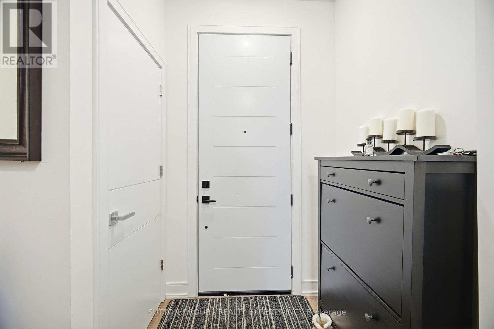 5 Taylor Court, Caledon, Ontario  L7E 2R7 - Photo 5 - W12713676