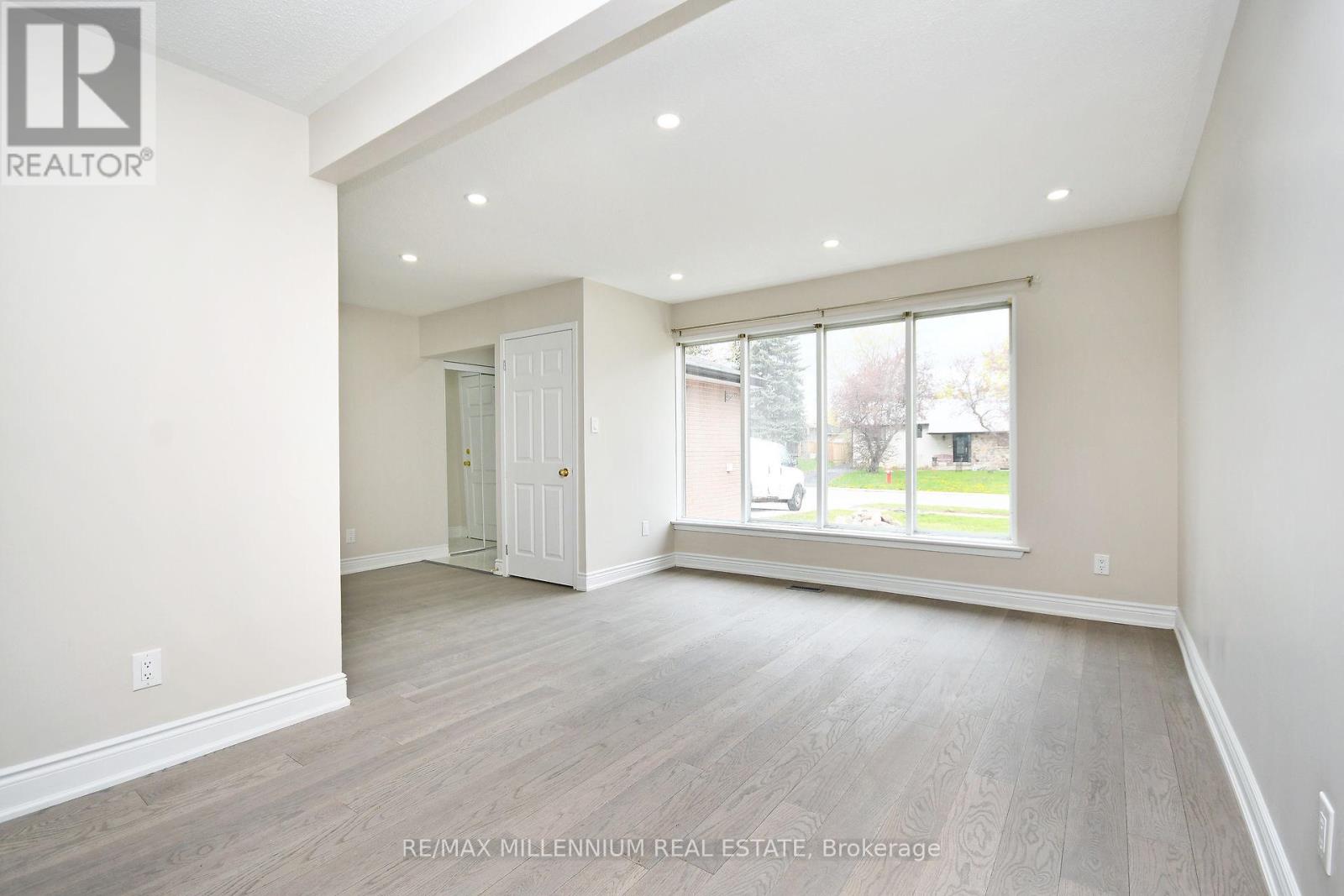 156 Folkstone Crescent, Brampton, Ontario  L6T 3M5 - Photo 10 - W12713726