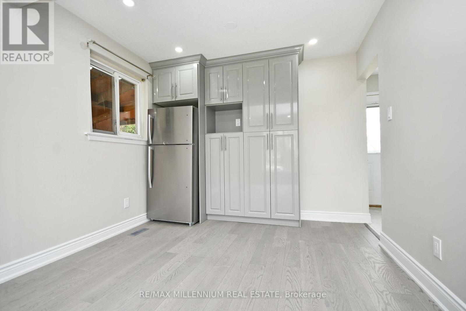 156 Folkstone Crescent, Brampton, Ontario  L6T 3M5 - Photo 11 - W12713726