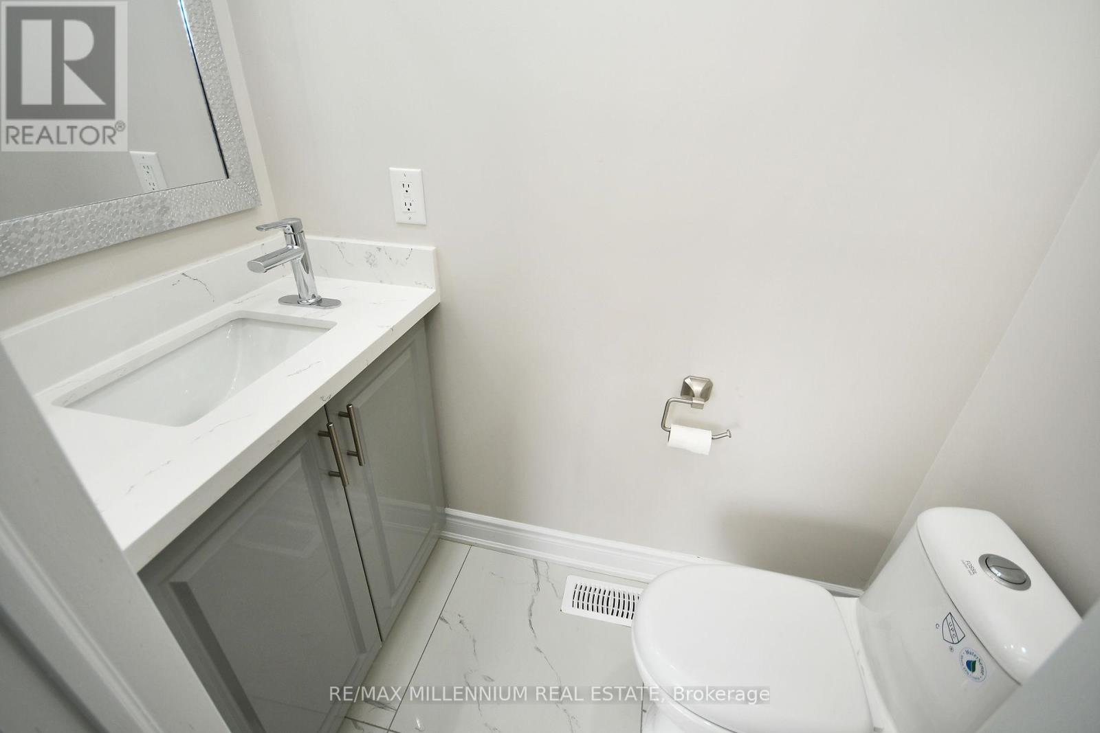 156 Folkstone Crescent, Brampton, Ontario  L6T 3M5 - Photo 17 - W12713726