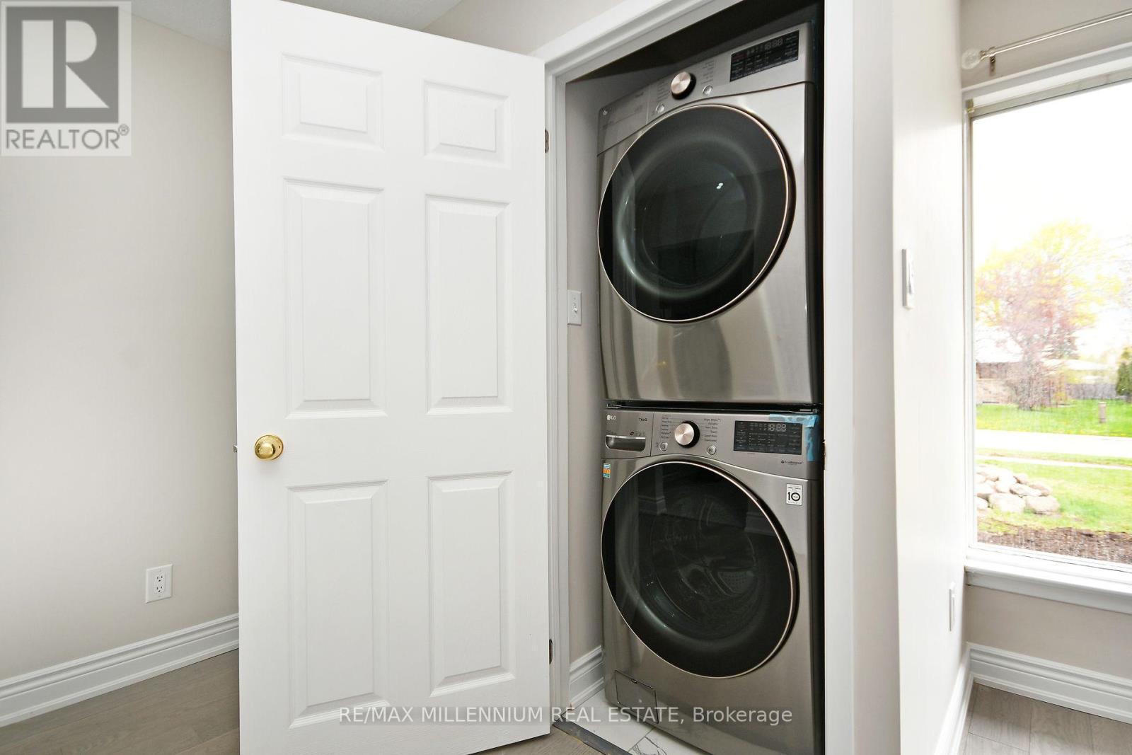 156 Folkstone Crescent, Brampton, Ontario  L6T 3M5 - Photo 18 - W12713726