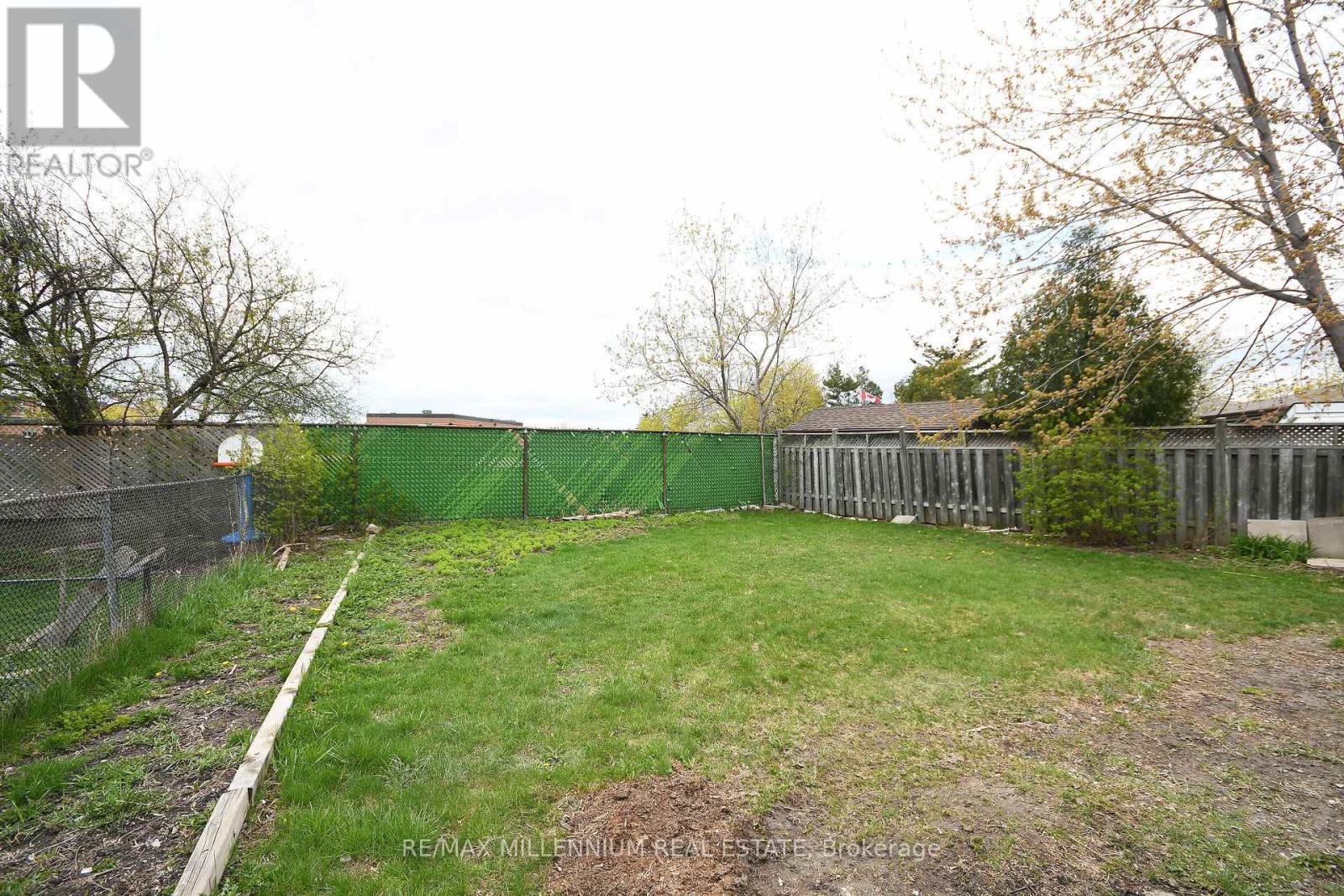 156 Folkstone Crescent, Brampton, Ontario  L6T 3M5 - Photo 33 - W12713726