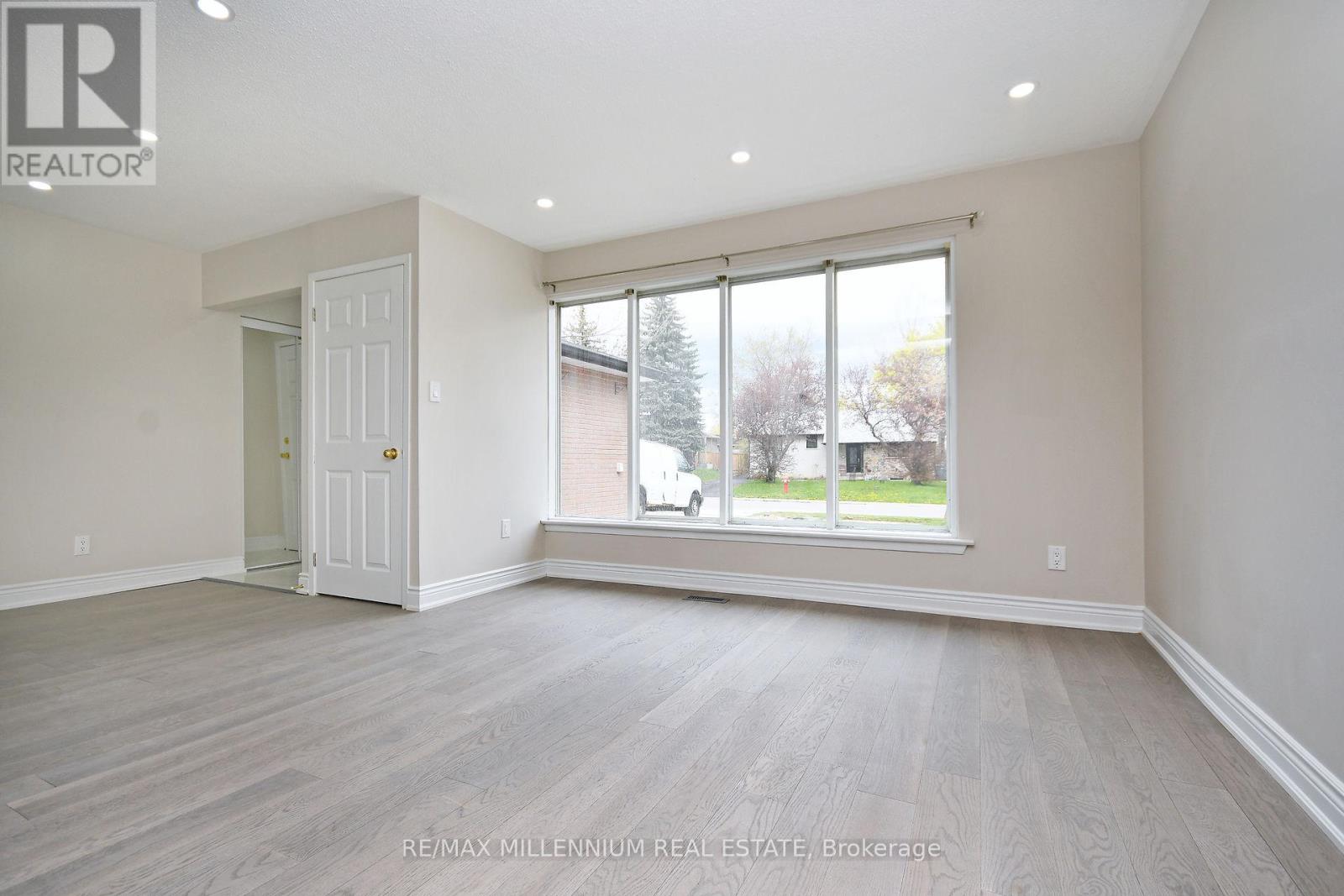 156 Folkstone Crescent, Brampton, Ontario  L6T 3M5 - Photo 7 - W12713726