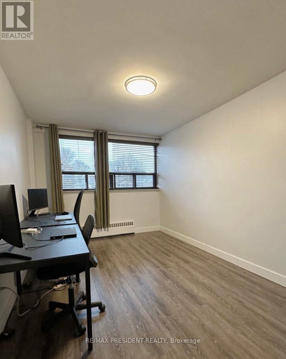 202 - 188 Mill Street S, Brampton, Ontario  L6Y 1T8 - Photo 6 - W12713748