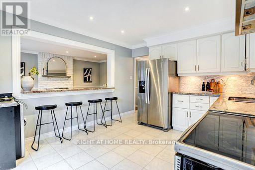 4021 Sasha Court, Mississauga, Ontario  L4W 3K9 - Photo 8 - W12713796