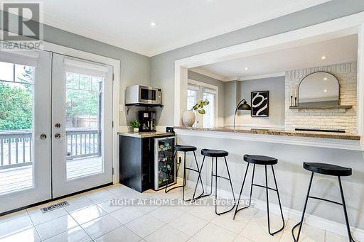 4021 Sasha Court, Mississauga, Ontario  L4W 3K9 - Photo 9 - W12713796