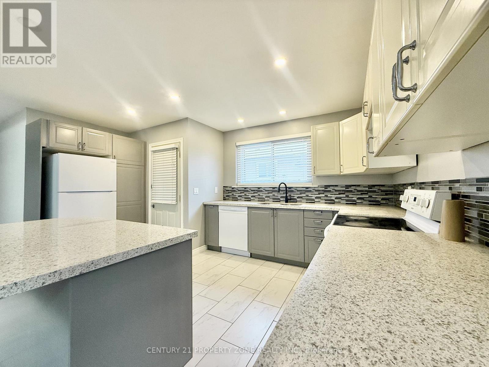 Upper - 164 Earnscliffe Circle, Brampton, Ontario  L6T 2B7 - Photo 11 - W12713812