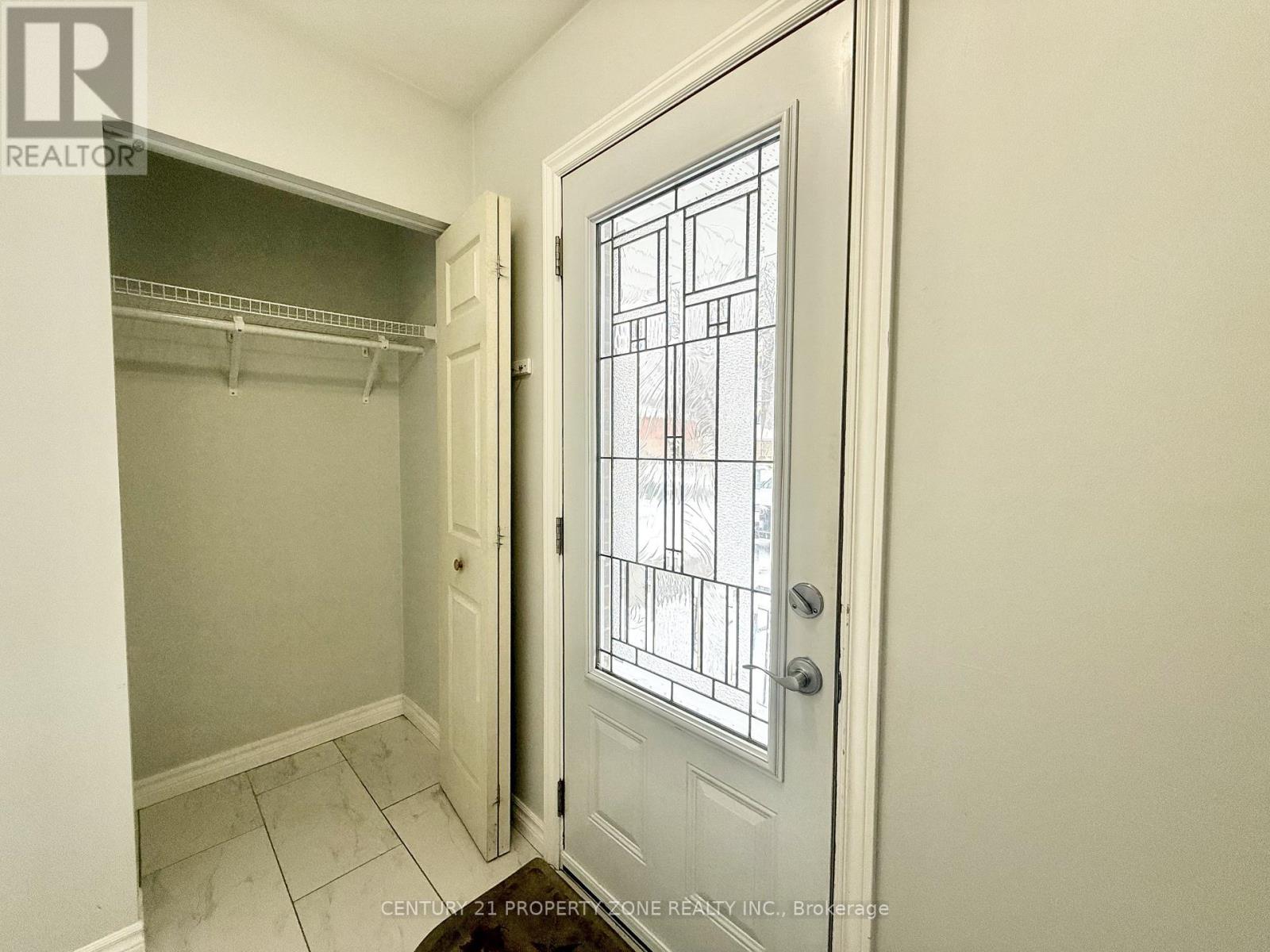 Upper - 164 Earnscliffe Circle, Brampton, Ontario  L6T 2B7 - Photo 4 - W12713812