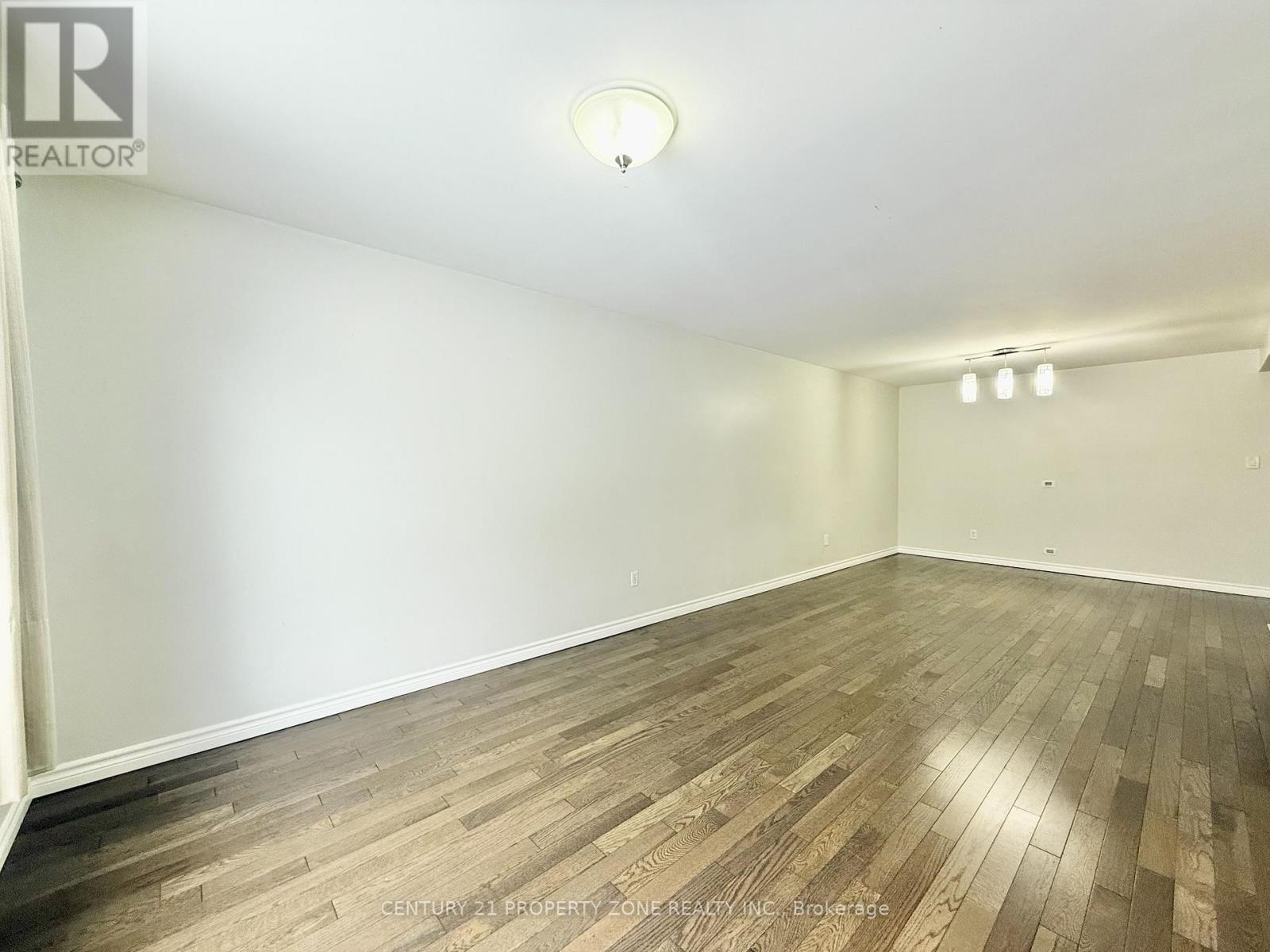 Upper - 164 Earnscliffe Circle, Brampton, Ontario  L6T 2B7 - Photo 5 - W12713812