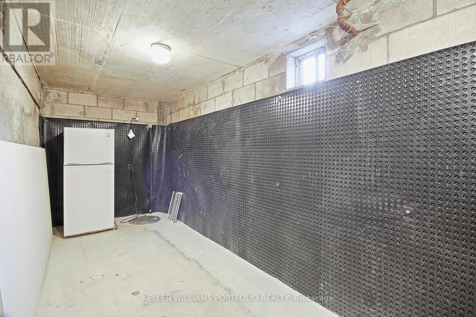 53 Nickle Street, Toronto, Ontario  M6M 2H7 - Photo 44 - W12713858