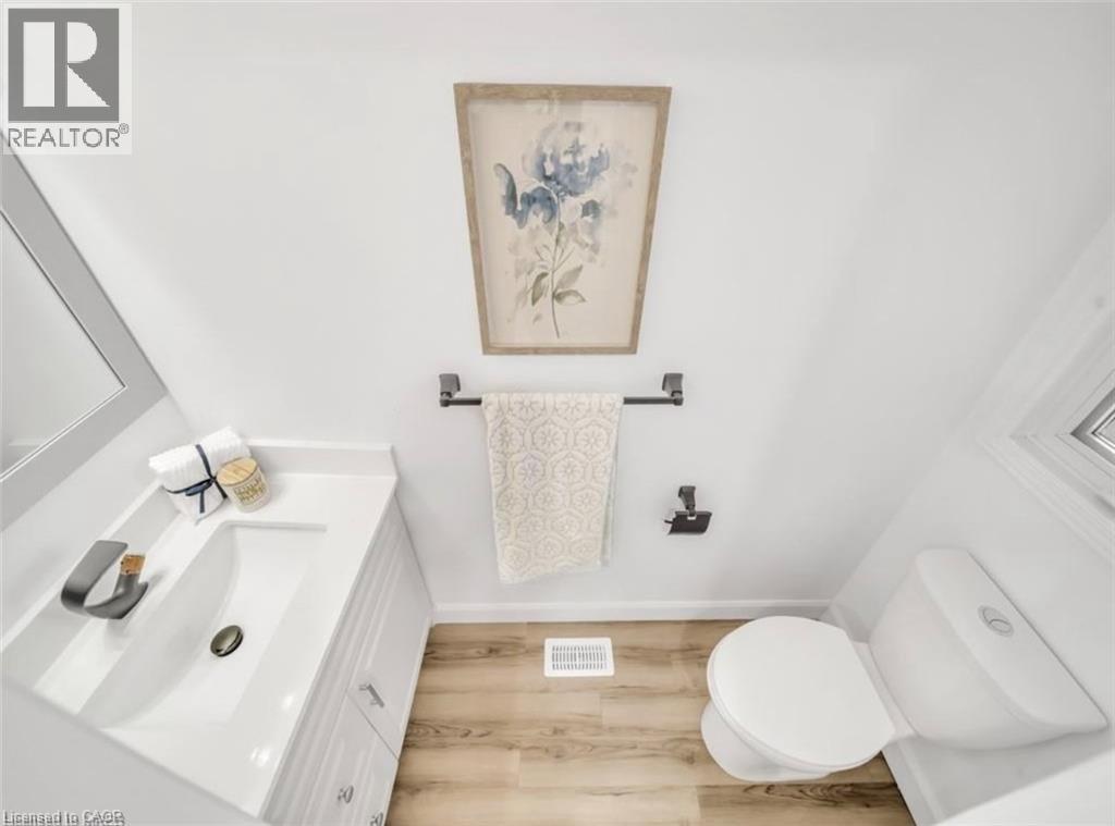 239 Red Clover Court, Kitchener, Ontario  N2E 4J5 - Photo 10 - 40799676