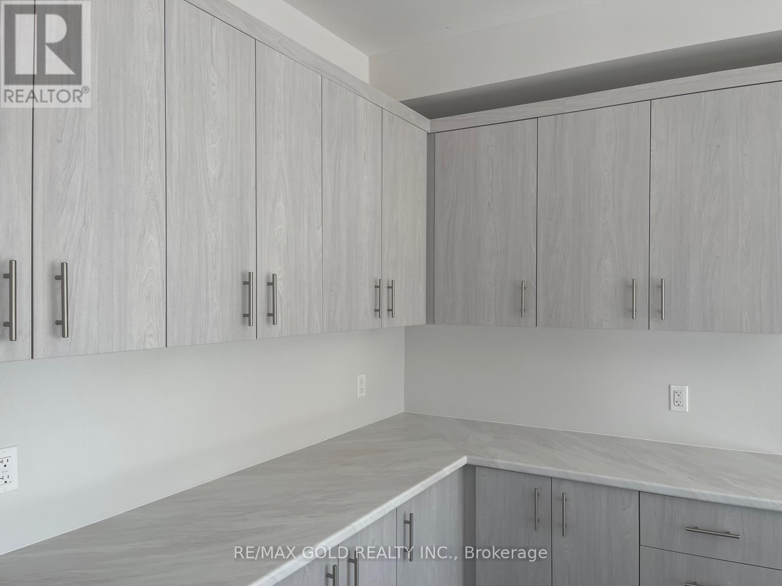 29 Laugher Avenue, Welland, Ontario  L3B 0N6 - Photo 10 - X12651200