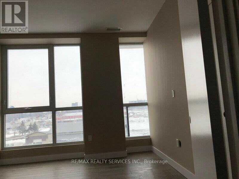 603 - 100 Garment Street, Kitchener, Ontario  N2G 0C3 - Photo 4 - X12713716