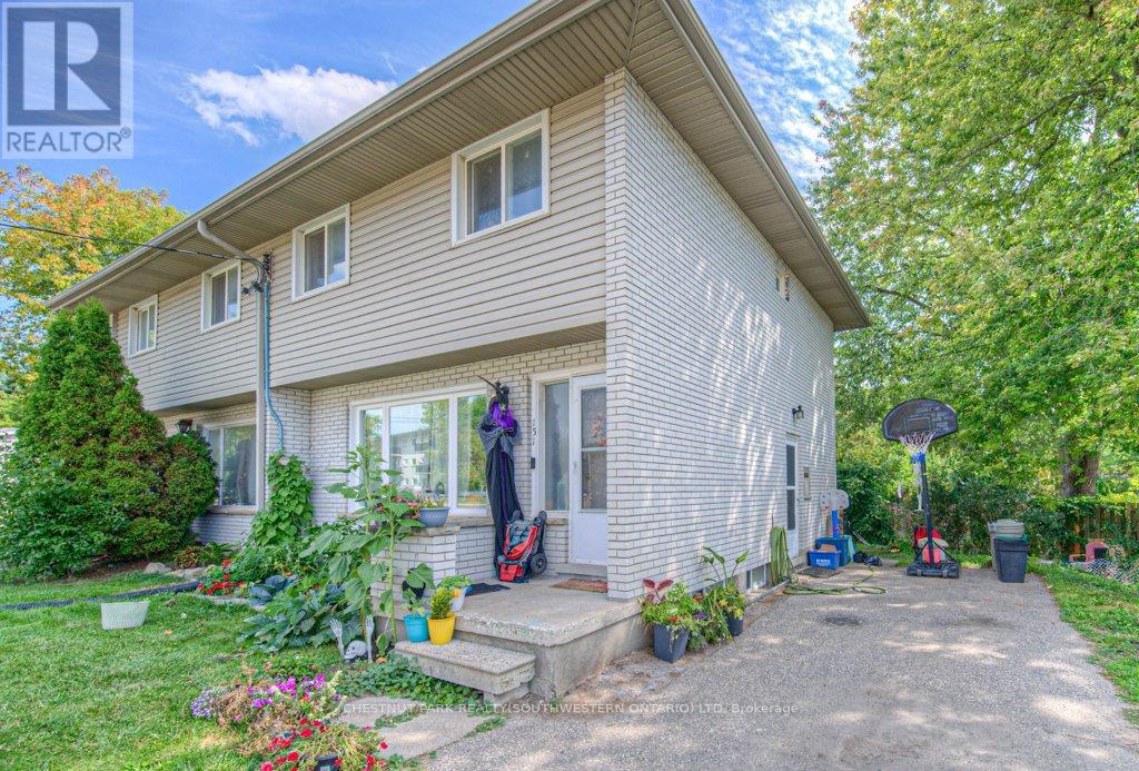 151 Franklin Street N, Kitchener, Ontario  N2A 1Y3 - Photo 2 - X12713736