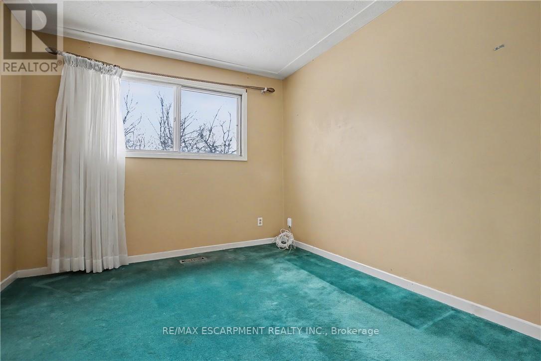 37 Sunrise Crescent, Hamilton, Ontario  L9H 3S1 - Photo 11 - X12713784