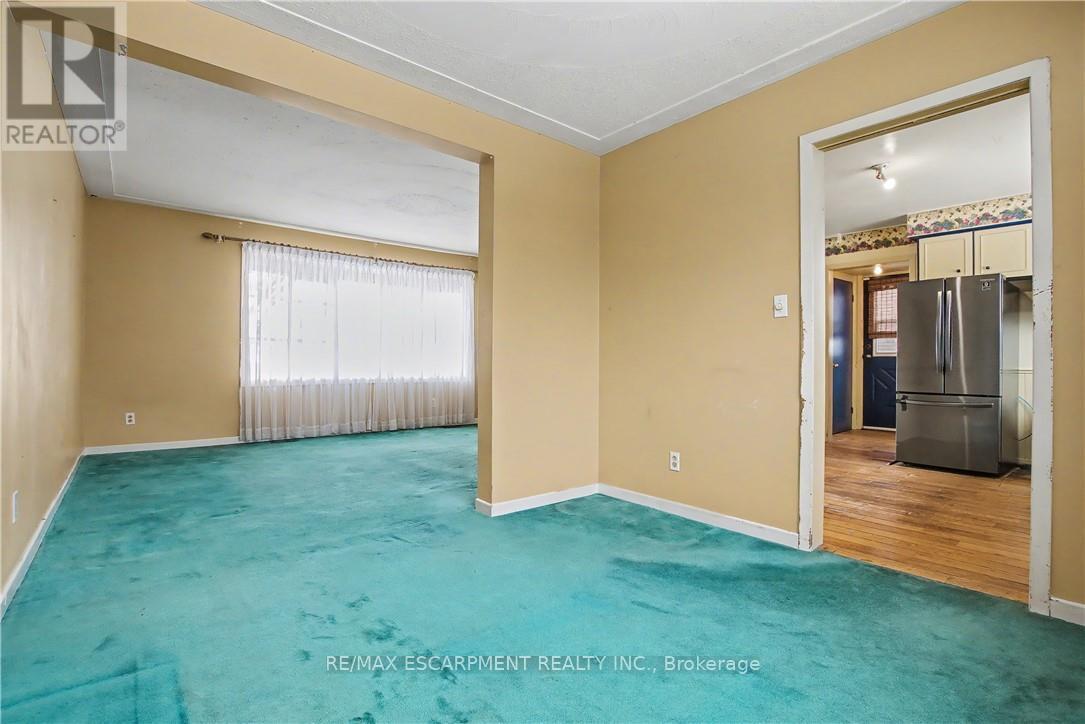 37 Sunrise Crescent, Hamilton, Ontario  L9H 3S1 - Photo 12 - X12713784