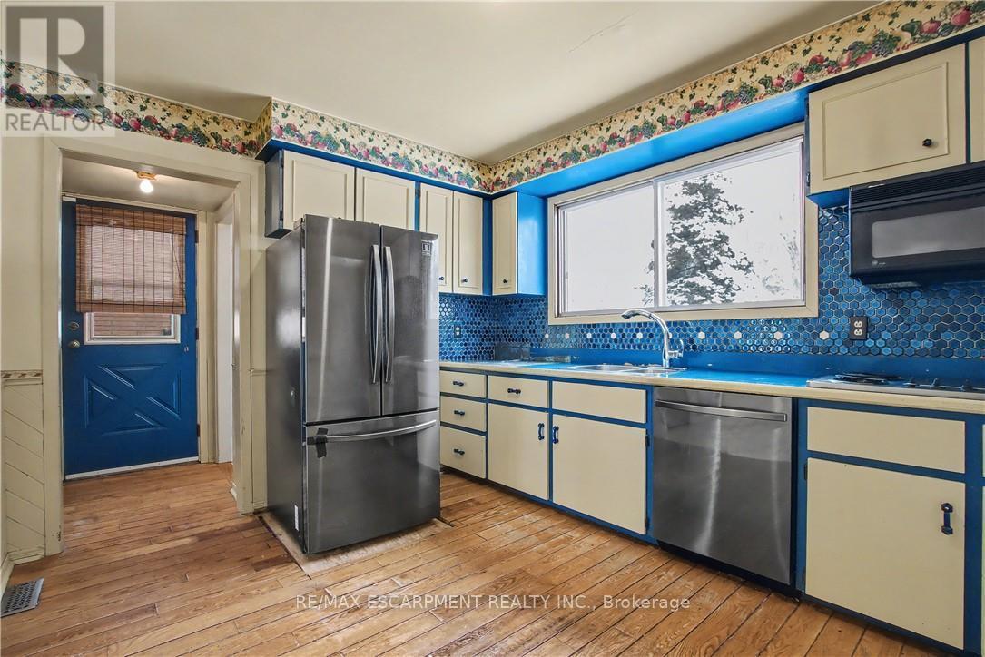 37 Sunrise Crescent, Hamilton, Ontario  L9H 3S1 - Photo 14 - X12713784