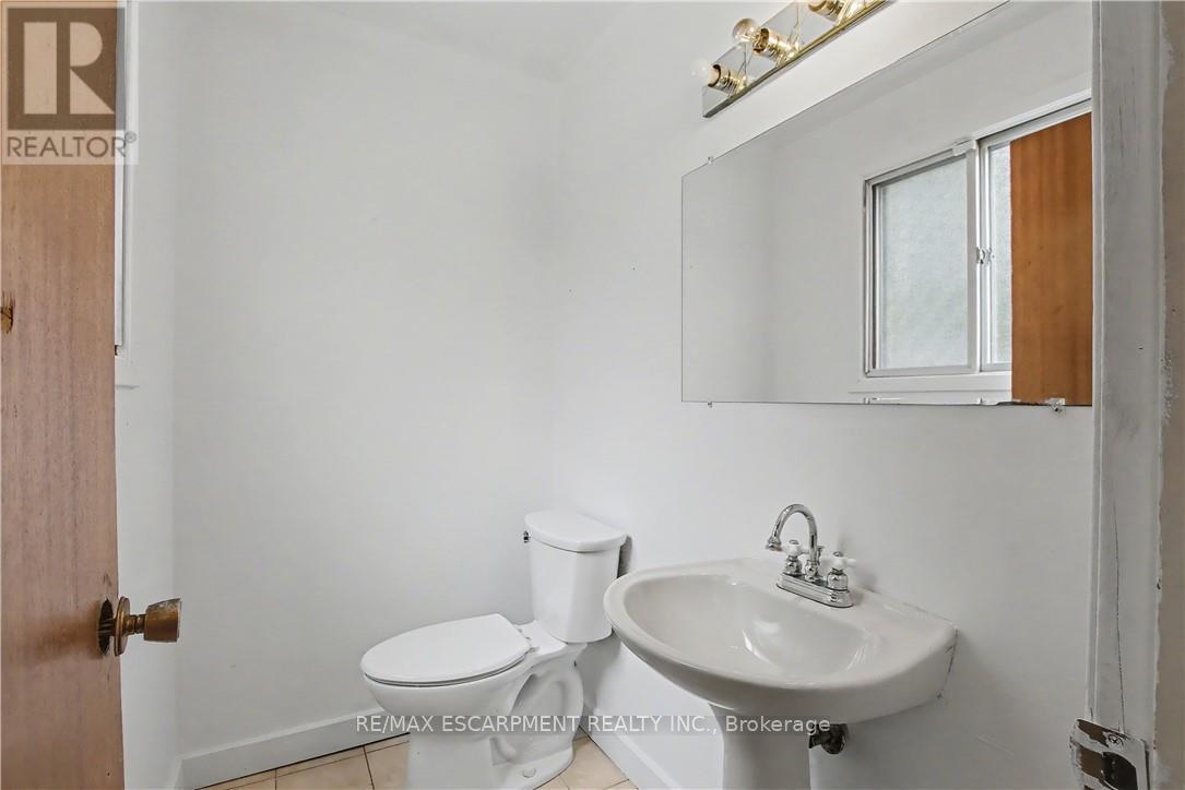 37 Sunrise Crescent, Hamilton, Ontario  L9H 3S1 - Photo 16 - X12713784