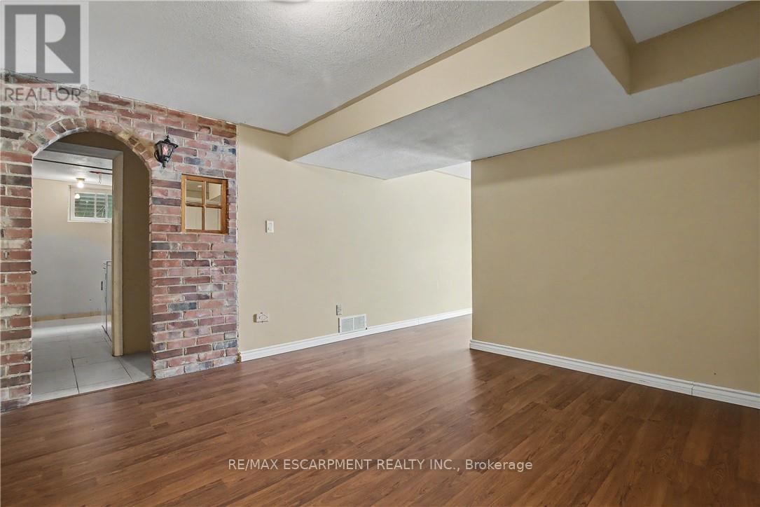 37 Sunrise Crescent, Hamilton, Ontario  L9H 3S1 - Photo 28 - X12713784