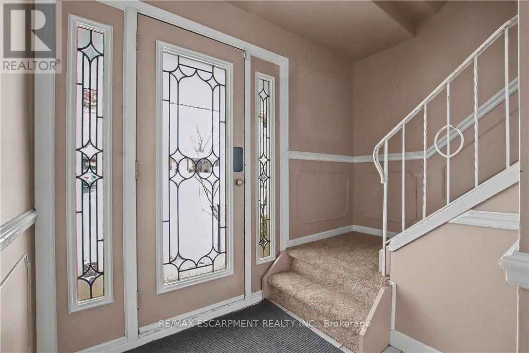 37 Sunrise Crescent, Hamilton, Ontario  L9H 3S1 - Photo 5 - X12713784