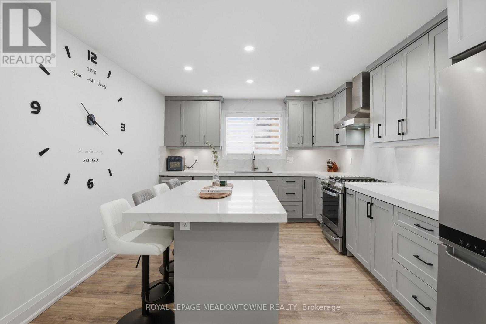 10 Mottistone Court, Brantford, Ontario  N3R 6L1 - Photo 10 - X12713804