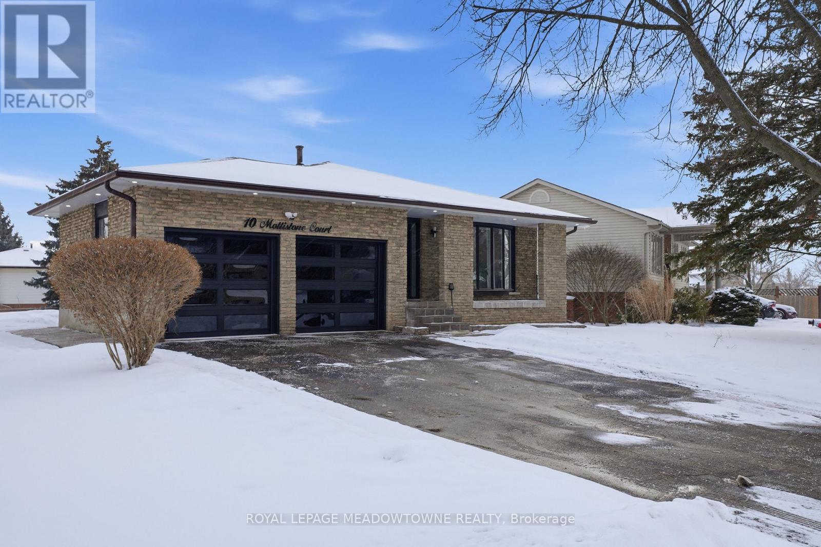 10 Mottistone Court, Brantford, Ontario  N3R 6L1 - Photo 2 - X12713804