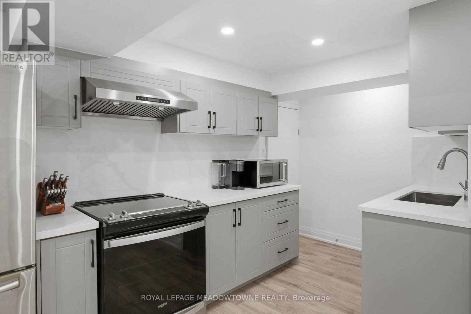 10 Mottistone Court, Brantford, Ontario  N3R 6L1 - Photo 33 - X12713804