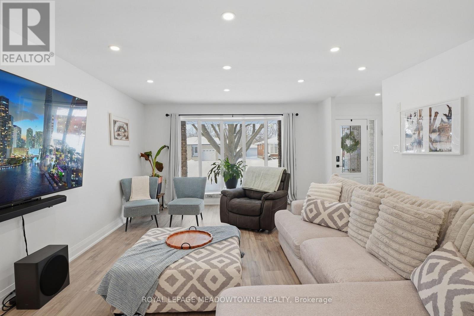 10 Mottistone Court, Brantford, Ontario  N3R 6L1 - Photo 7 - X12713804