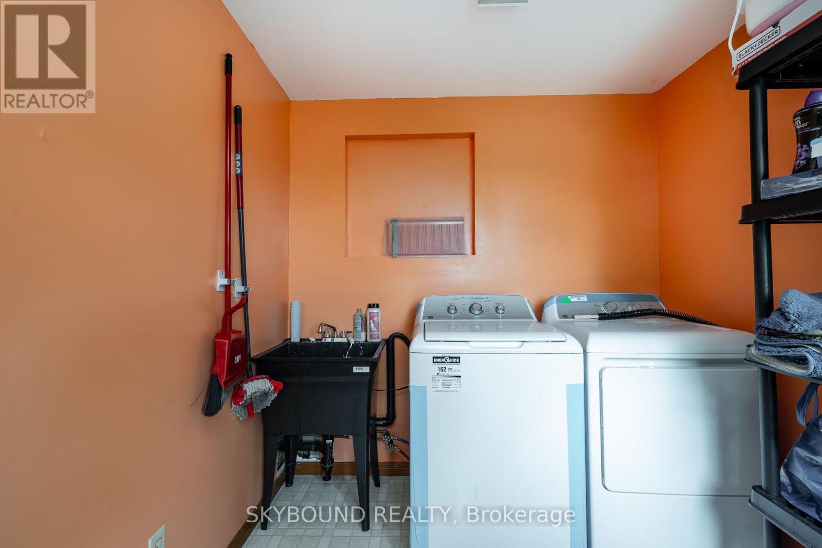 277 Hillside Drive, Woodstock, Ontario N4S 2T9 - Photo 28 - X12713814