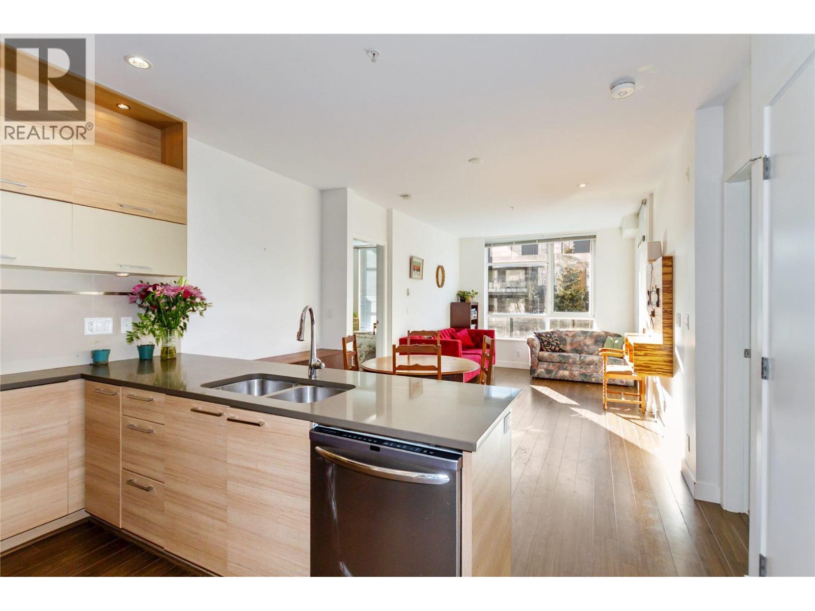 101 9150 University High Street, Burnaby, British Columbia  V5A 0C5 - Photo 2 - R3079540