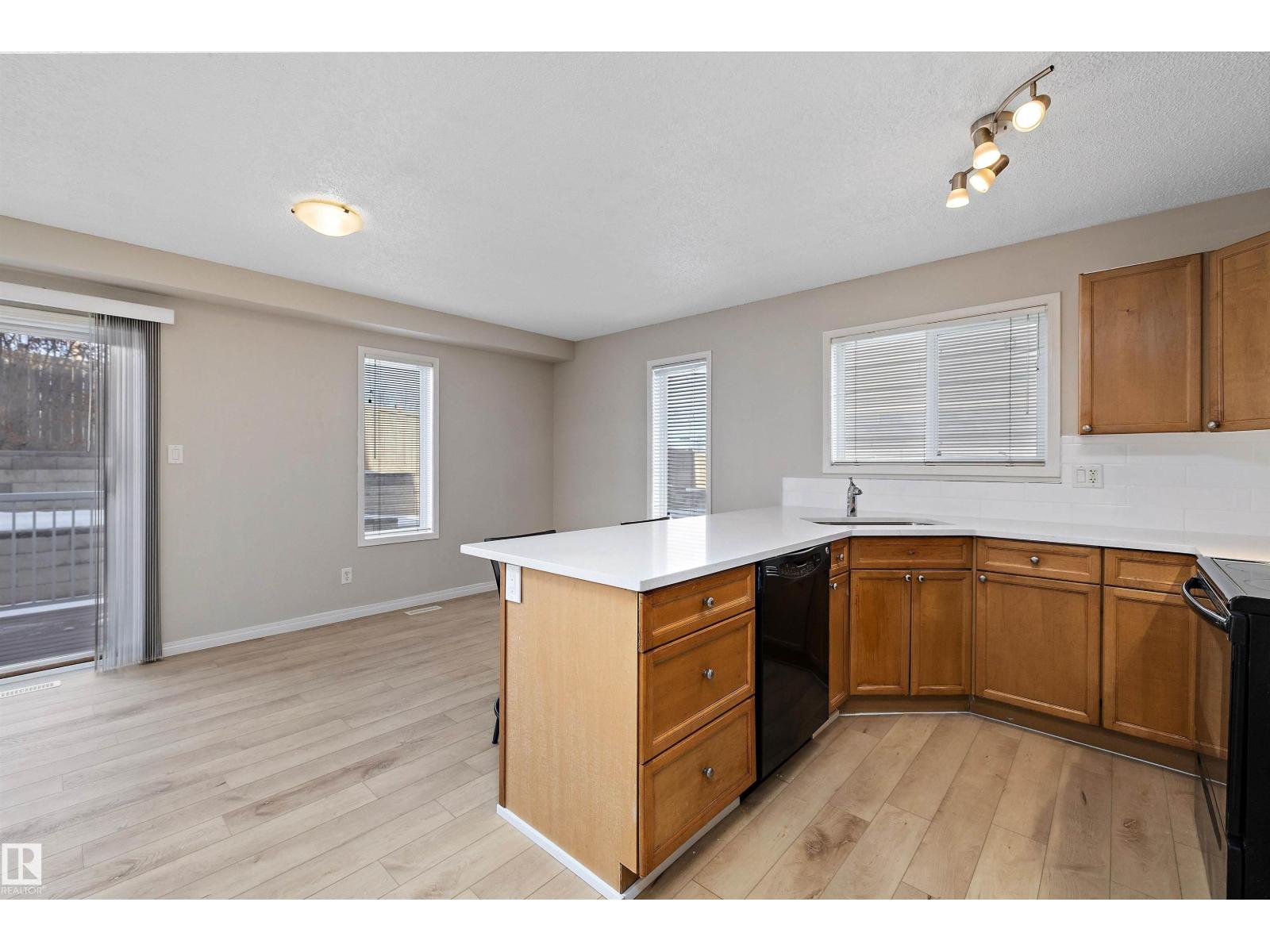 #5 130 Hyndman Cr Nw, Edmonton, Alberta  T5A 0E8 - Photo 12 - E4470560