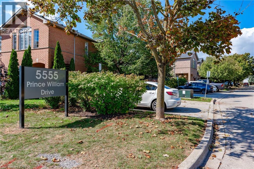 5555 Prince William Drive Unit# 8, Burlington, Ontario  L7L 6P2 - Photo 3 - 40775406