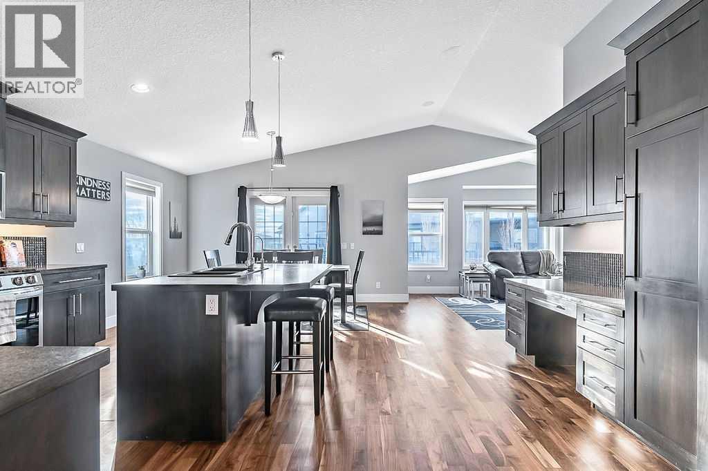 605 Sunrise Close, Diamond Valley, Alberta  T0L 2A0 - Photo 6 - A2276075