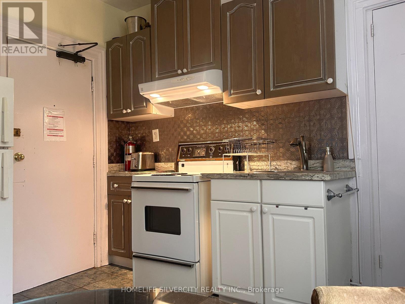 4 - 50 Nelson Street W, Brampton, Ontario  L6X 1C3 - Photo 12 - W12657812