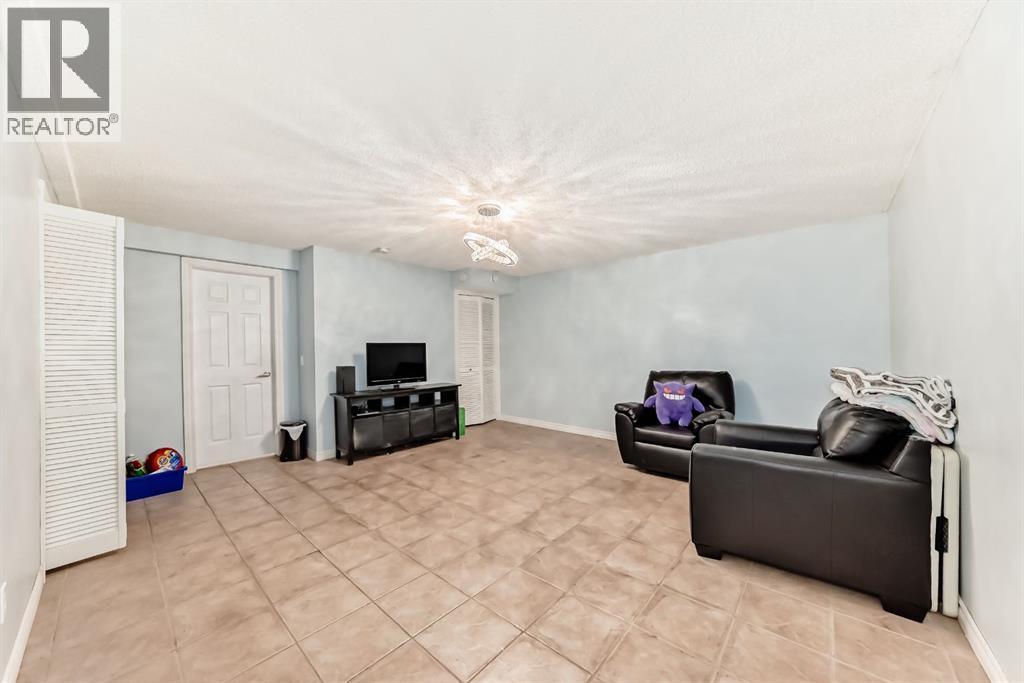 4, 133 Copperpond Heights Se, Calgary, Alberta  T2Z 1C5 - Photo 13 - A2274789